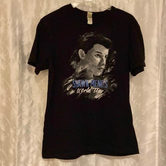 rock me Tops - Shawn Mendez World Tour Concert T-Shirt Adult Size Medium 🔥